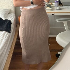 Beige ribbed skirt